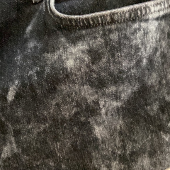 J Brand Cut Off Jeans - Picture 4 of 5